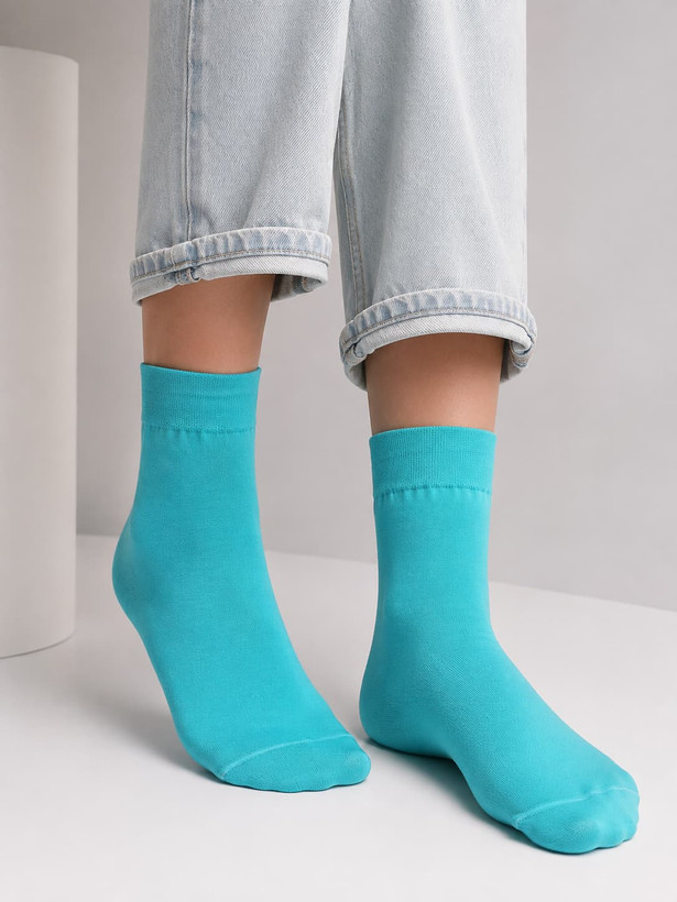 Simple crew socks for women and girls; simple, practical, and suitable for any style.