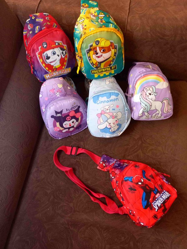 Children's crossbody bag with a whimsical design / Suitable for ages 1 to 10